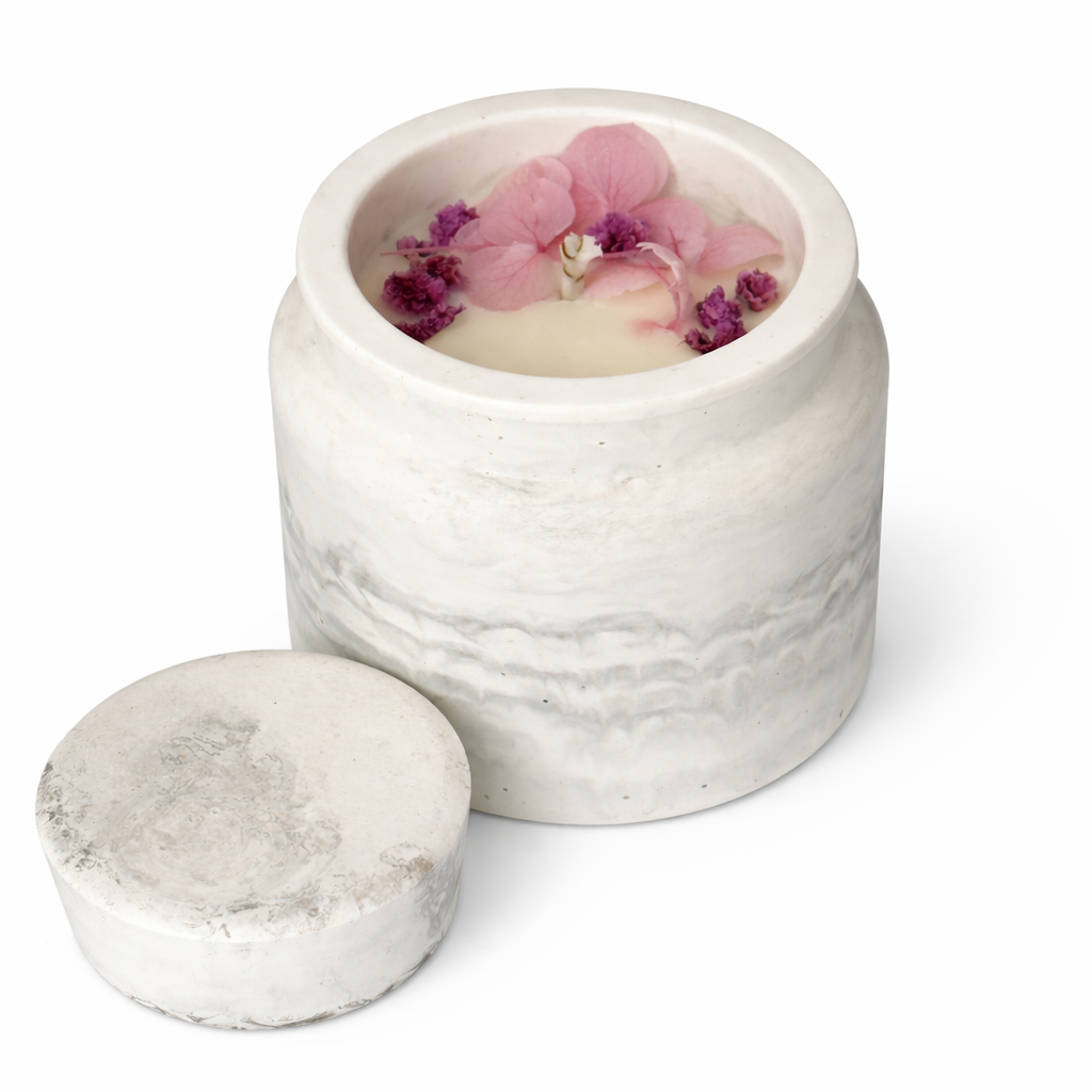 Vela artesanal de Peony – floral / suave (90 g)