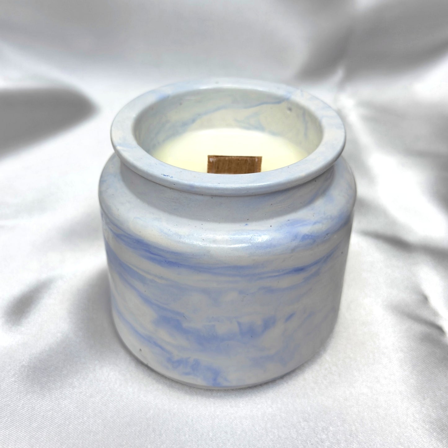 MÁRMOL BLANCO-AZUL - Vela Estándar con Tapa (90g)