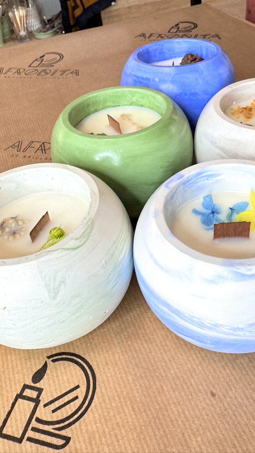 Esférica: velas artesanales de soja con forma esférica (120 g)