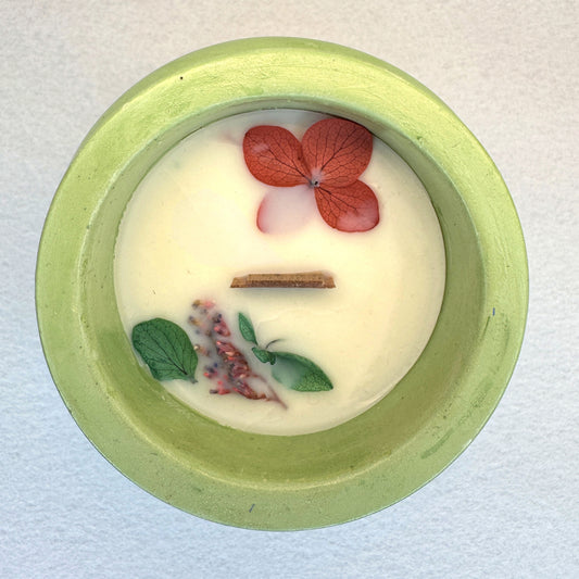 VERDE PASTEL - Vela Estándar con Tapa (90g) - "Capuccino"