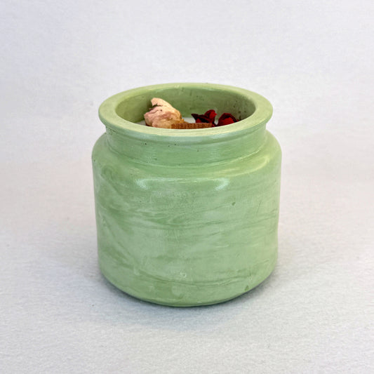 VERDE PASTEL - Vela Estándar con Tapa (90g) - "Coco Milk & Vainilla Tahití"