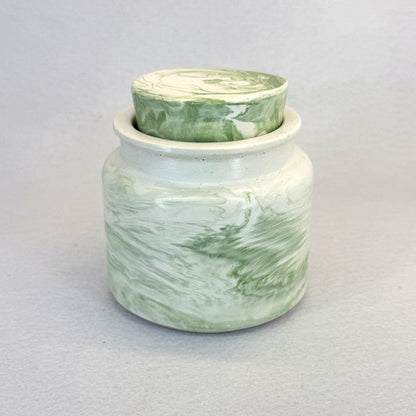 MÁRMOL BLANCO-VERDE - Vela Estándar con Tapa (90g) - "Eucalipto"