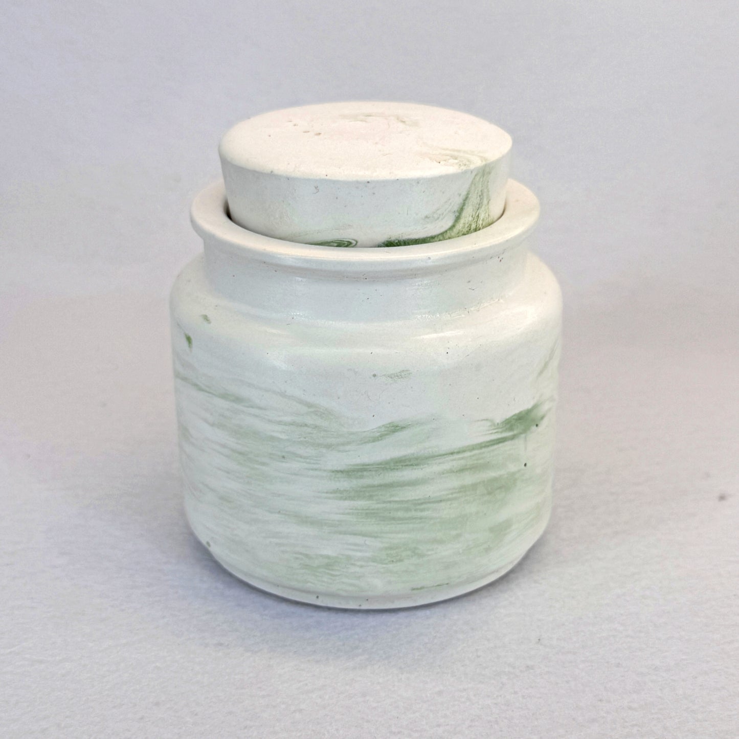 MÁRMOL BLANCO-VERDE - Vela Estándar con Tapa (90g)