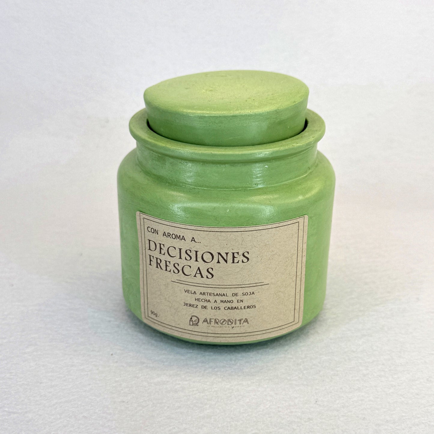 VERDE PASTEL - Vela Estándar con Tapa (90g) - “Con aroma a… DECISIONES FRESCAS”