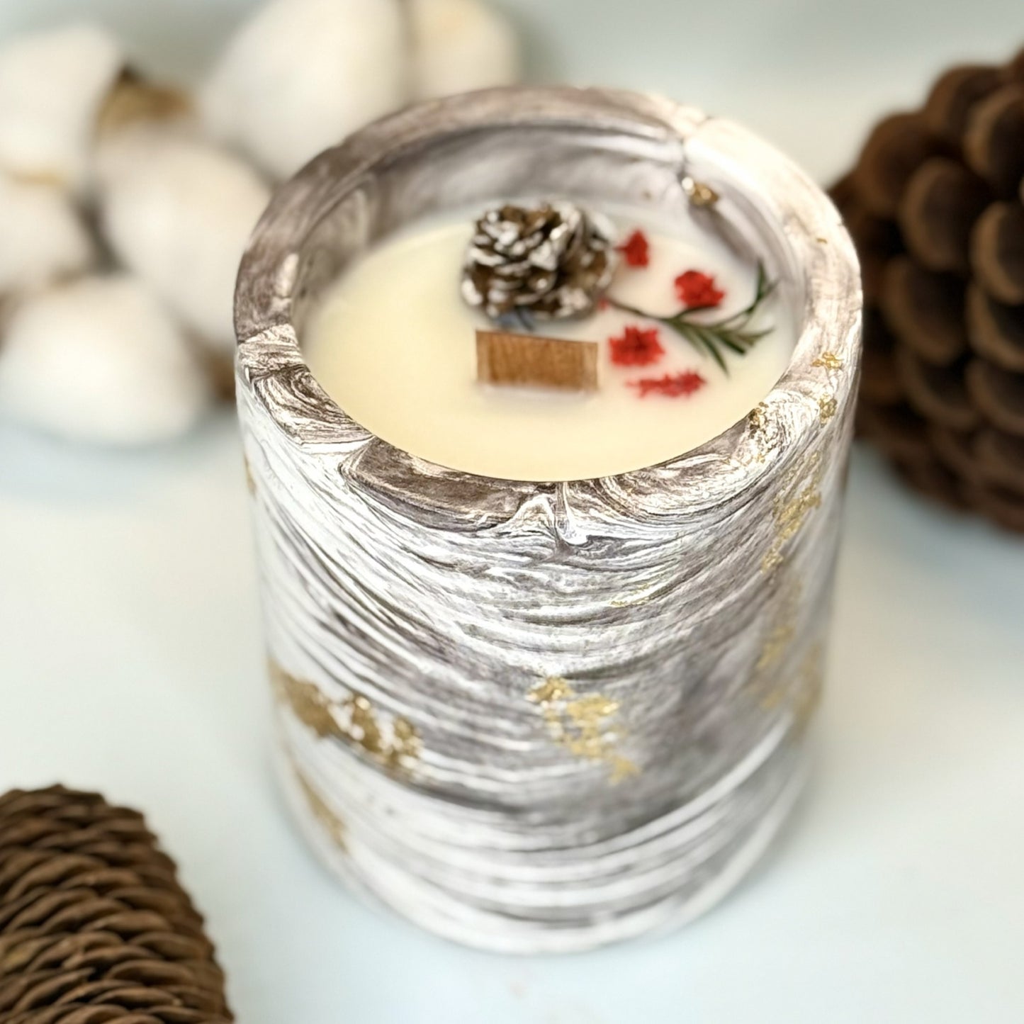 MÁRMOL BLANCO-GRIS con oro – Vela Aromática 200 g Navideña