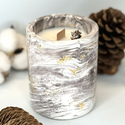 MÁRMOL BLANCO-GRIS con oro – Vela Aromática 200 g Navideña
