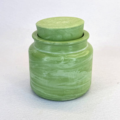 VERDE PASTEL - Vela Estándar con Tapa (90g)